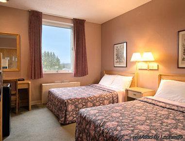 Elkins Inn And Suites Δωμάτιο φωτογραφία